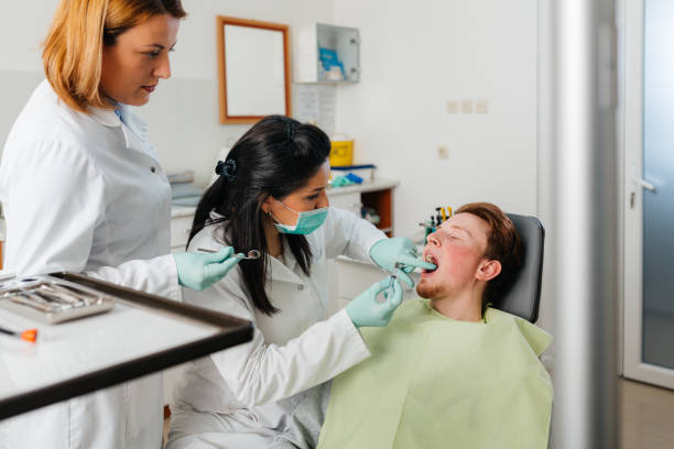 Best Emergency Tooth Extraction  in Camano, WA